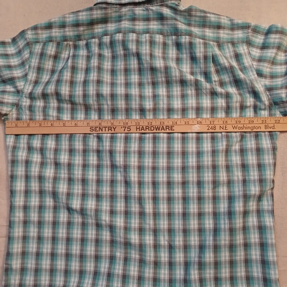 Eddie Bauer Short-Sleeve Plaid Button-Down Shirt Men's Size Medium - Picture 6 of 9